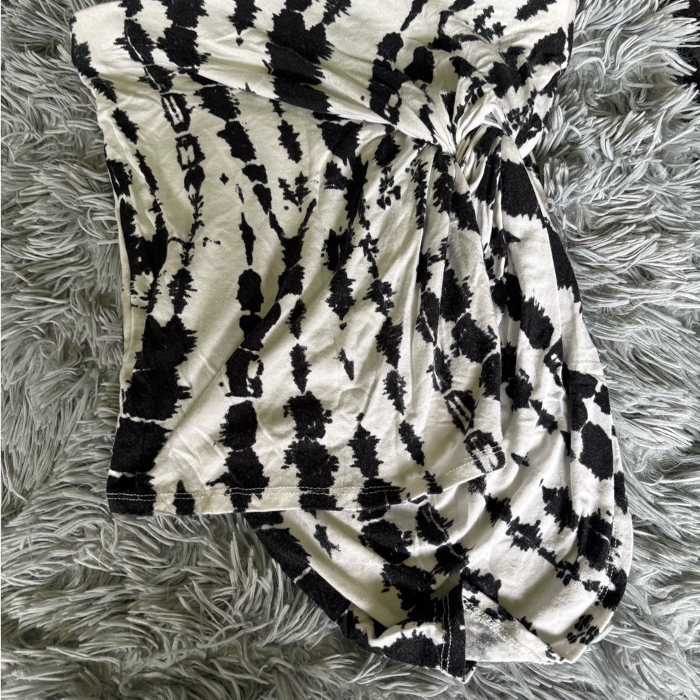 Black and White Patterned skirt